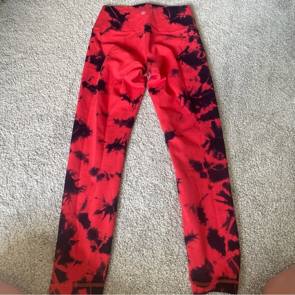lululemon athletica Wunder Train 25” Red and Black Leggings - Picture 5 of 7